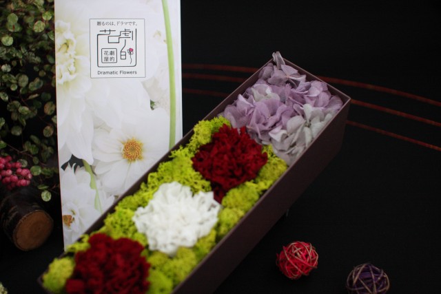 『豆園×劇的花屋 母の日Flower Gift』